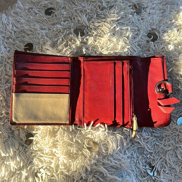 Ann Taylor red wallet - Picture 2 of 4